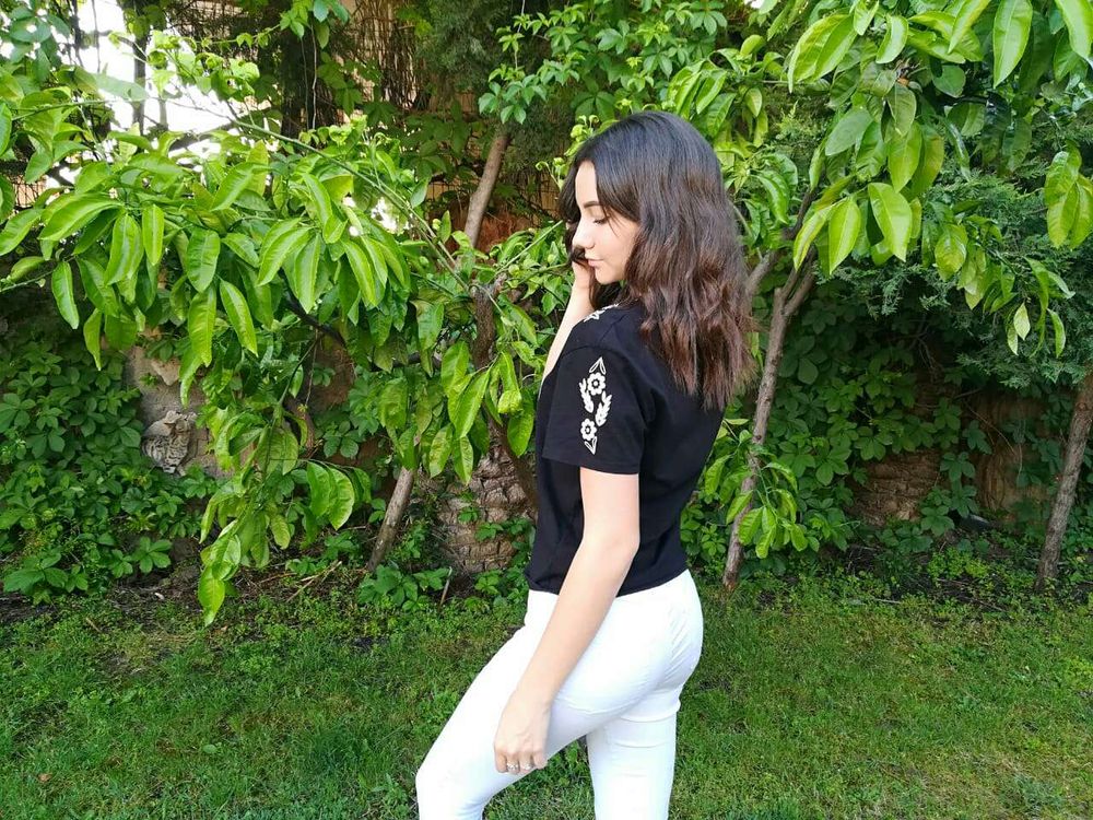 Kira cherry from Nikolaev (Ukraine), 25 years old ID 102375