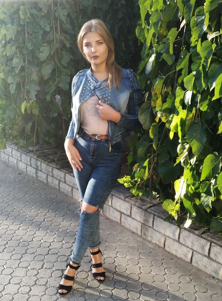 Anna from (Ukraine) -ID 102557